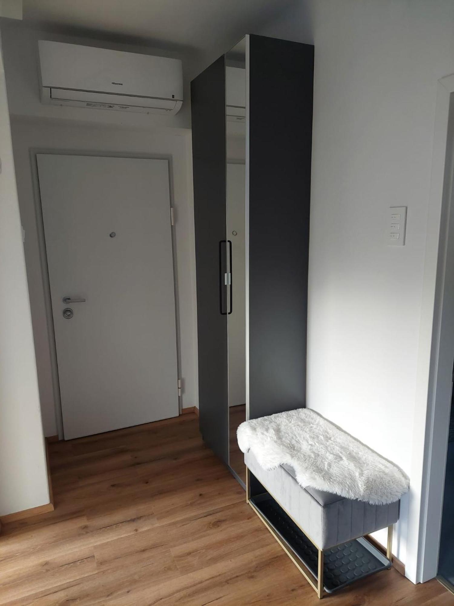 Moskriceva Apartment Ljubljana Bagian luar foto